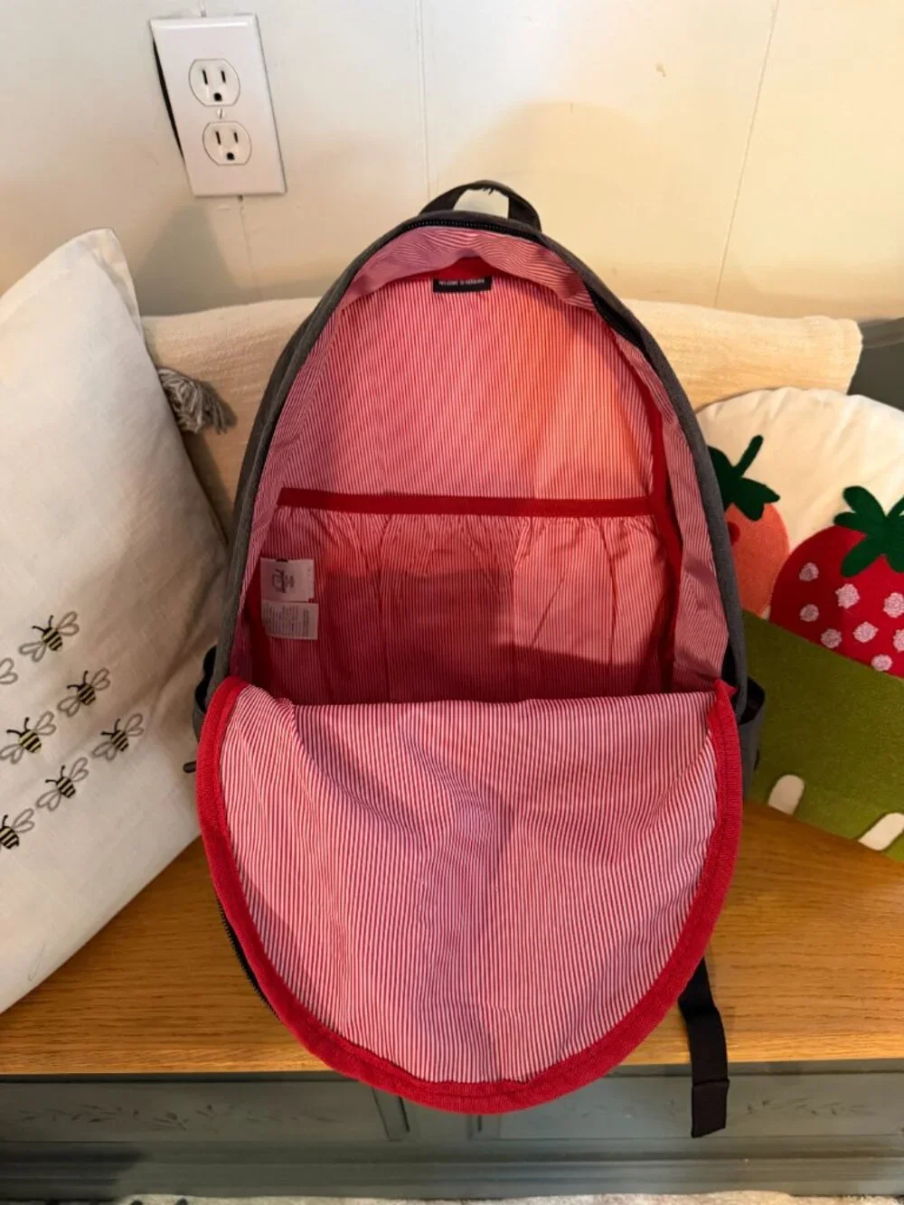 Herschel Supply Co. Classic Backpack – Heather Grey – Like New